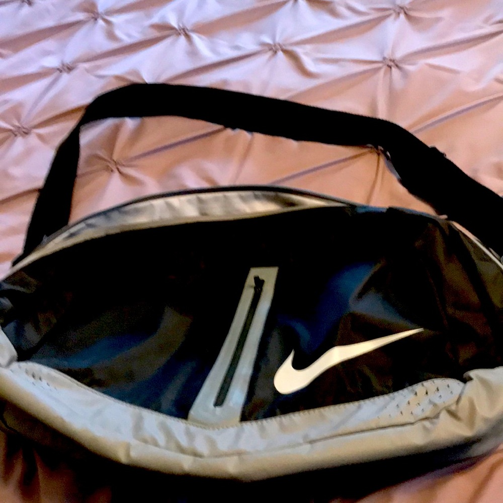 Nike athletic bag, perfect condition.